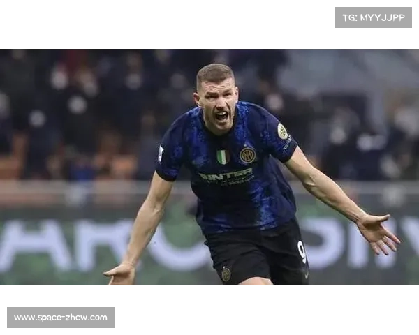 曼联板凳球员化身隐形指挥官为球队战术执行注入关键支持